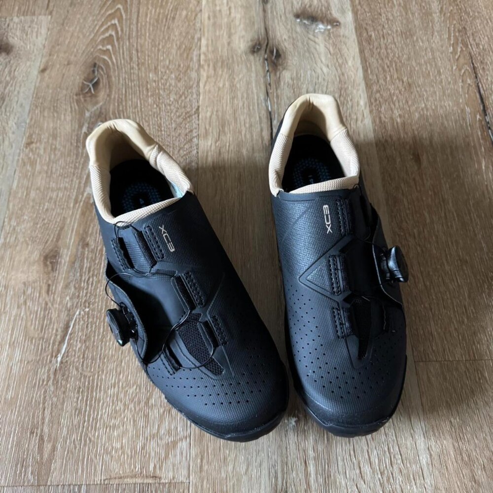 Shimano Women's Black and Cream Athletic Cycling Shoes